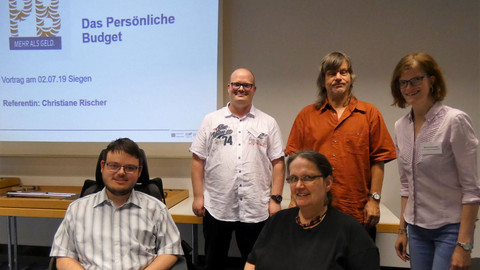 Unser Bild zeigt von links: Constantin Grosch, Rainer Damerius (Behindertenbeauftragter der Stadt Siegen), Christiane Rischer (KSL Arnsberg), Dominik Hartmann und Bianca Schneider (beide EUTB Siegen Wittgenstein). Foto: EUTB