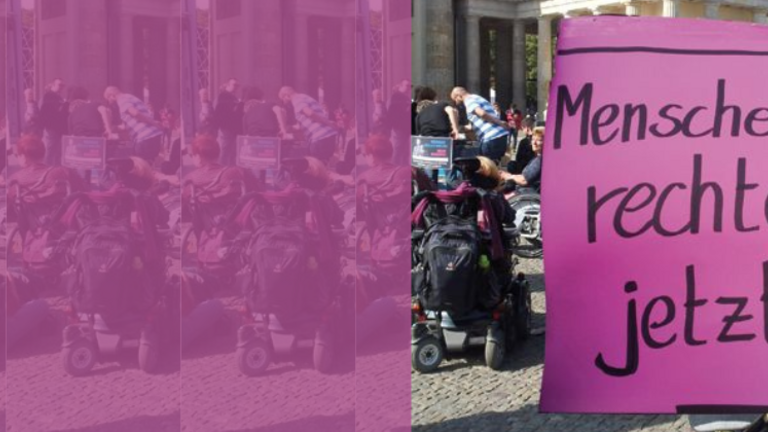 Ein Transparent mit der Aufschrift Menschenrechte jetzt. Foto: Brigitte Faber