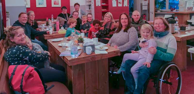 Eltern mit Behinderung und ihre Kinder im Mütterzentrum Dortmund.